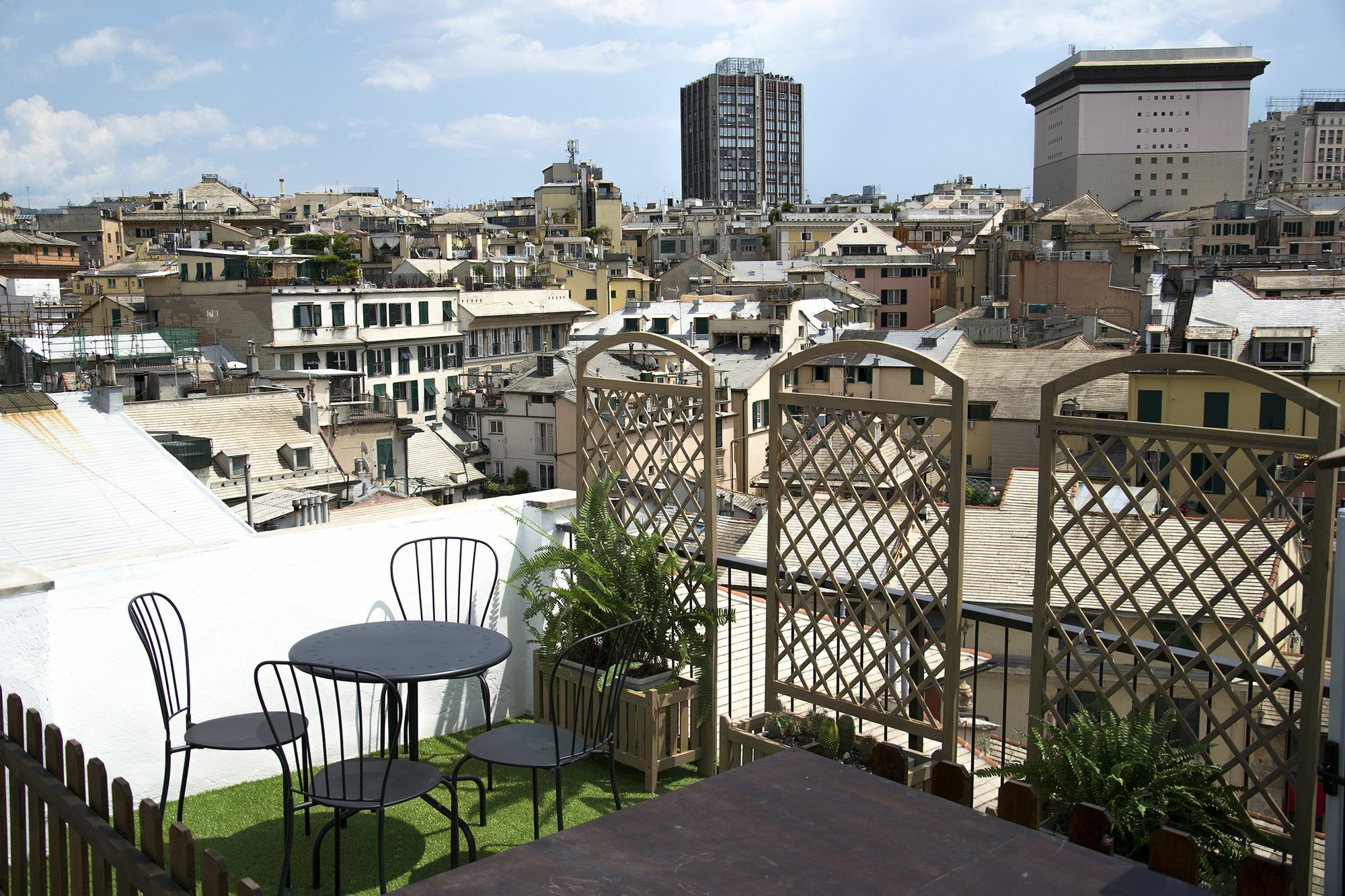Sky On The Roofs - Il Cielo Sui Tetti Hotel Genova Kültér fotó